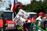 FOTOGALERIE: První ročník přehlídky historických traktorů ve Dneboze